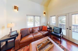 Wild Flower House - 8