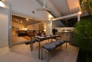 Pavilions in the Palms Heated Pool Short Path To Beach Five Bedrooms Sleeps 14 - Port Douglas - 1