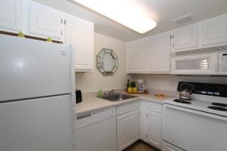 236 Fully Furnished 1BR Suite-Outdoor Pool - 4