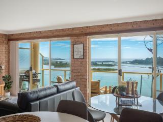 Grand Pacific 2 Unit 4 -Omaroo - First Floor - Narooma - 7