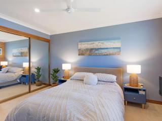 Grand Pacific 2 Unit 4 -Omaroo - First Floor - Narooma - 3