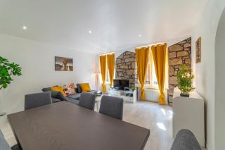 ❂ LES ROCHES ❂ CHIC ❂ CENTRE ❂ 6 PERS. ❂ RDC ❂ RBNB ❂ - Mulhouse - 3