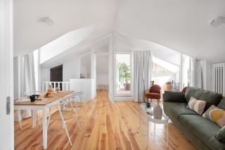 JOIVY Big 6BR house with terrace in Santa Catarina - Lissabon - 2