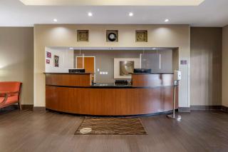 Comfort Inn & Suites Shawnee North near I-40 - 7