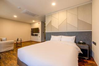 Urban-Est Hotel - Goyang - 2