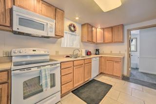 Cozy Cadillac Retreat Walk to Ski Resort! - 3