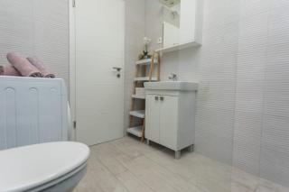Bloom Apartment - 2