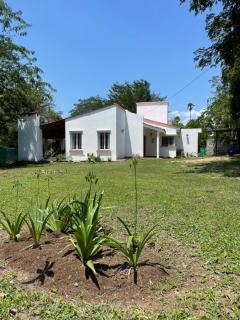 DIVINA Y COMODA CASA EN SAN LORENZO PARA 5 PERSONAS!! - 1