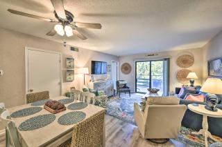 Half-Mi to Beach Hilton Head Condo with Lagoon View - Hilton Head Island - 8