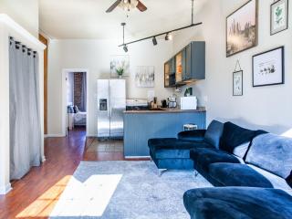 Elegant Old City Loft - Downtown - Knoxville - 2