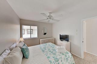 Beach Club Condo - 9