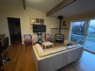 3 BR Channel House with Dock - Lakeport - 2