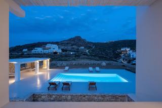 Mesmerizing 5bed Villa with Pool in Kanalia - 1