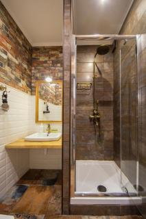 Loft Design Apartments on Desyatynnyi Ln, 7 - Kiev - 1