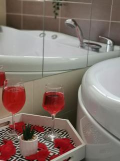 Iași Jacuzzi Apartment A - Iaşi - 7