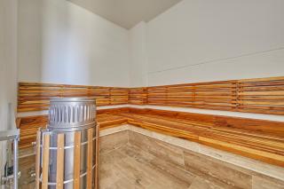 Artsy Oceanview Condo W Incredible Rooftop Pool - 1