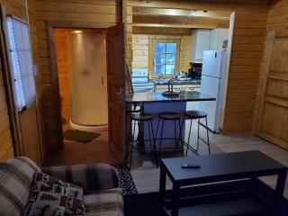 2 Bedroom Retreat Cottage On Muskoka Shores - Parry Sound - 9