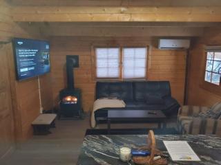 2 Bedroom Retreat Cottage On Muskoka Shores - Parry Sound - 5