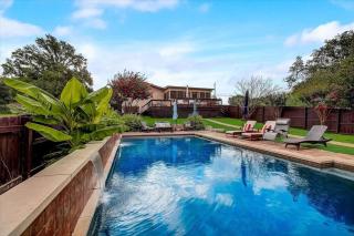 Sandy Feet Retreat on LBJ - Pool, Hot Tub, Kayaks - Kingsland - 0