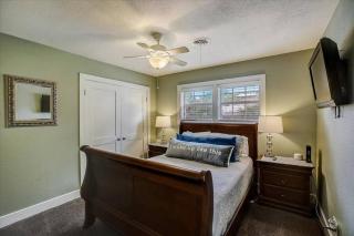 Sandy Feet Retreat on LBJ - Pool, Hot Tub, Kayaks - Kingsland - 9