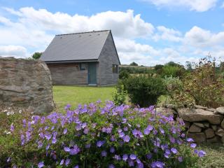 Wooden House in Brittany near Sandy Beach - 0