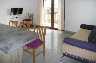 Cozy Starigrad Apartment for 4 - 5