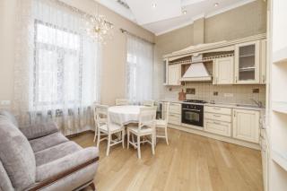 Katerynyska 2 Level Apartment with Sauna - Odessa - 6