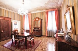 Palazzetto San Lio, Rialto - 1