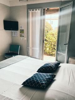Auberge Des Pins - Tourrettes - 1