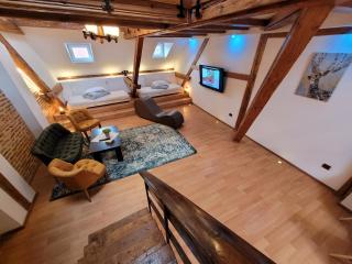 Main Square Apartments & More - Braşov - 9