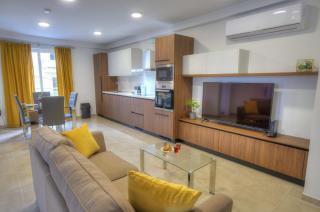 Spacious and tastefully furnished 2 bedroom apartment DDIF1-3 - Il-Gżira - 2