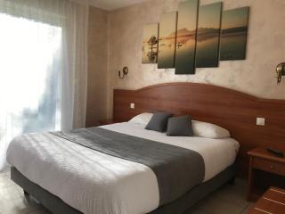Logis - Hostellerie Le Chatel Nangis - 7