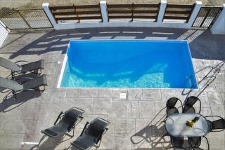 Coral Bay Villa 7, walking distance to the beach - 7