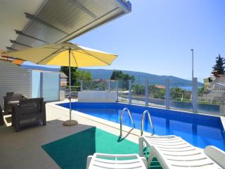 TOP-APARTMENT MONTENEGRO, with private Pool! - Kumbor - 0