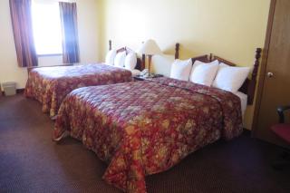 Carriage House Inn - 9