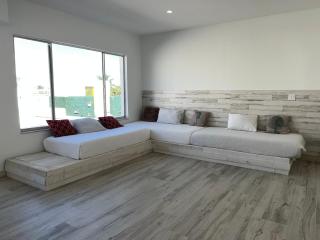 SOBE suites in Miami Beach - 8