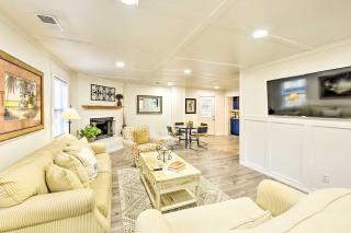 Bright Beaufort Home with Porch and Fire Pit! - Beaufort - 4