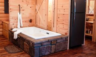 Treehouse #5 by Amish Country Lodging - 7