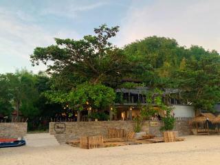 The Henry Resort Taramindu Laiya - Batangas City - 3