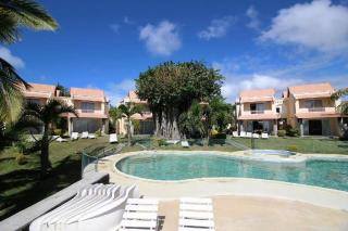 Résidence Les Banians - Complexe privé en bord de mer avec piscine - Grande Gaube - 0