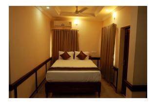 CORRIDOR CALICUT Airport Hotel - Kondotti - 5