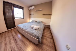 Bright 1BDR Apartment with a Balcony - Sofia - 9