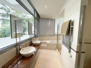 Modern villa in gated complex Sierra Blanca Marbella - Marbella - 1