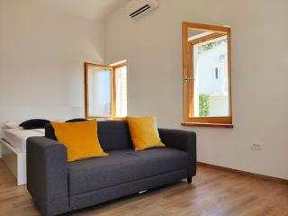 Brand new apt W balcony & perfect seaview at center - Hvar - 7