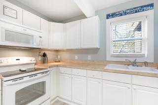Salty Shack Unit B - Salty Shack - Dog Friendly Home - Across from the Beach - Central Location! - Folly Beach - 1