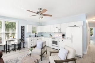 Salty Shack Unit A Dog Friendly Home Across from the Beach - Central Location - 3
