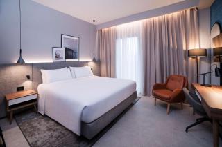 Radisson Hotel Nola Naples - 2