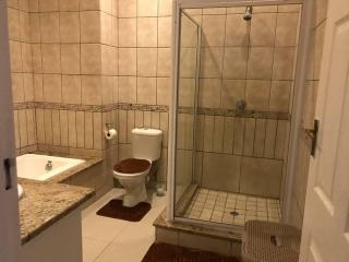 Luxury3 bedroom 6 sleeper penthouse apartment in Shellybeach - 5