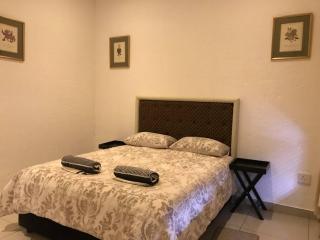 Luxury3 bedroom 6 sleeper penthouse apartment in Shellybeach - 2