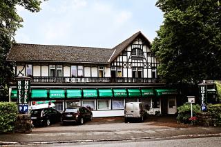 Hotel Schweizerhaus - 9